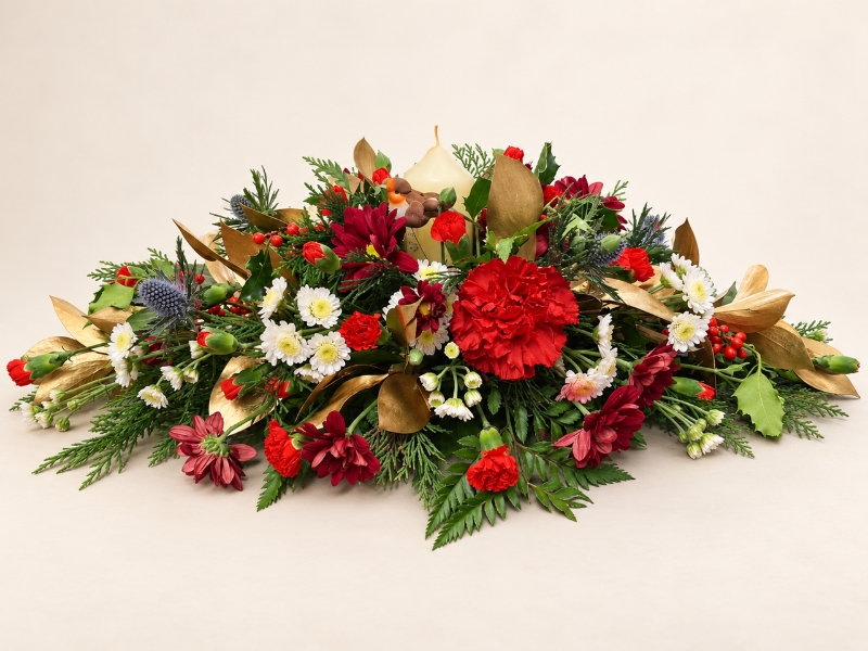 Grave long and low arrangement (long lasting)