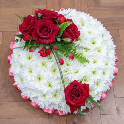 Red and White Posy Pad